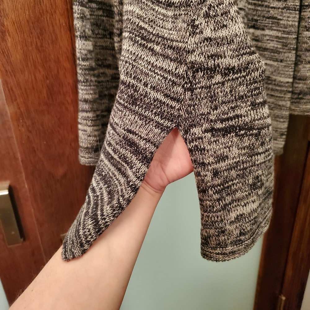 Sweater - Picture 4 of 5